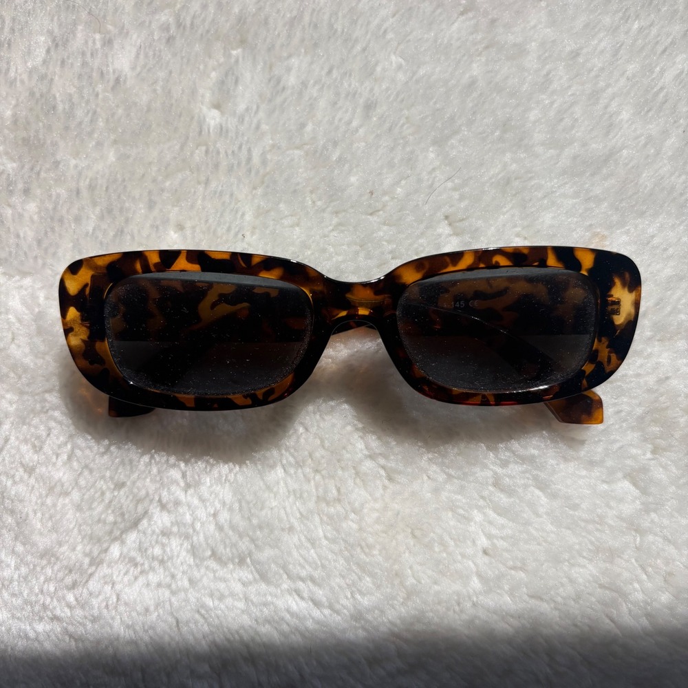 Tortoise Shell Rectangular Sunglasses Retro 90s Y2K Brown Animal Print Shades